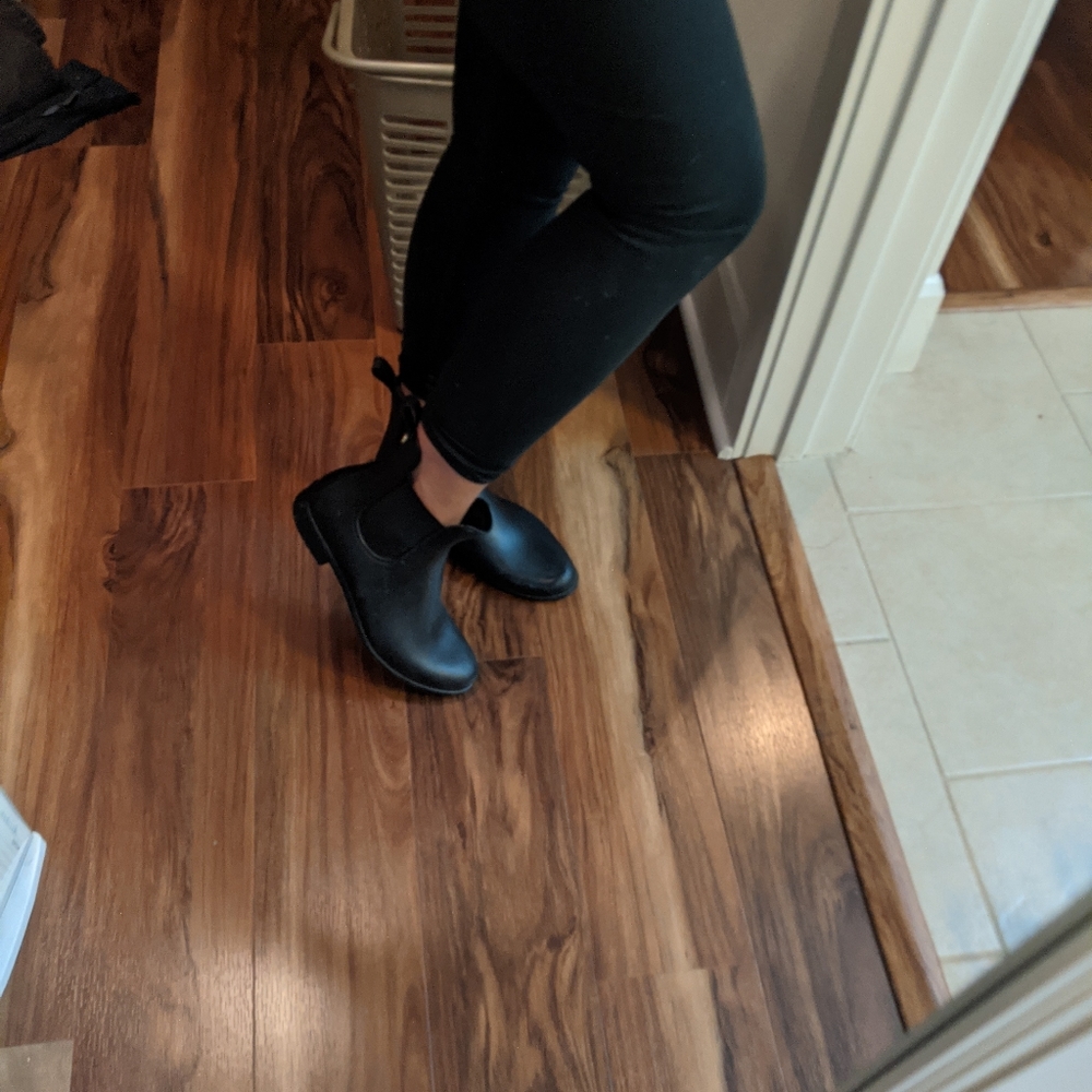 Sam Edelman black rainboots size 9